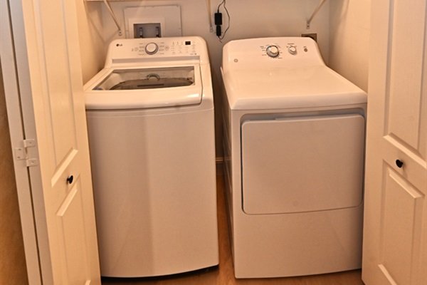 230baa237bd140068f02ca63449d2221-Medium